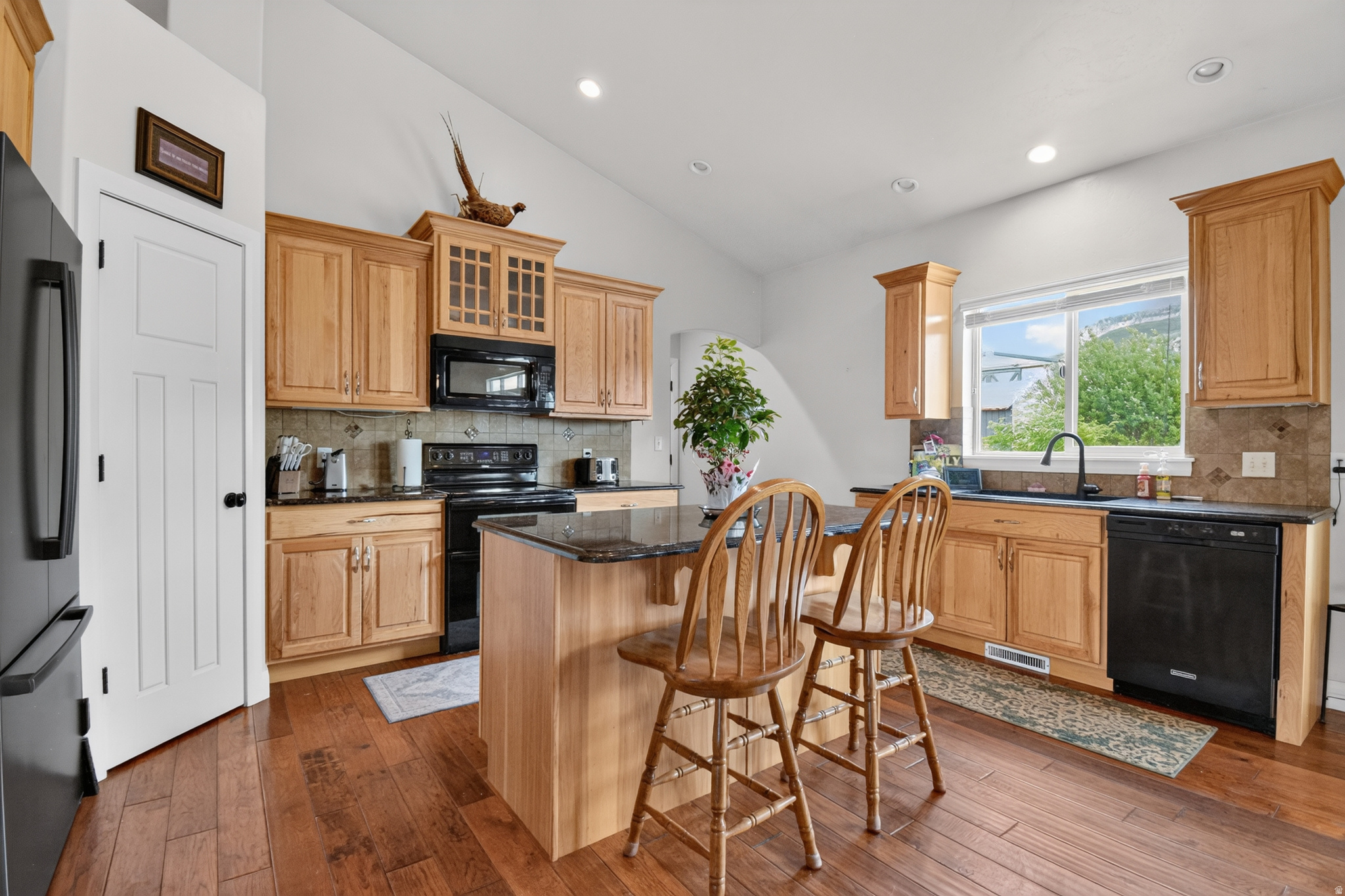 JOHANSEN LOT 4 - Residential