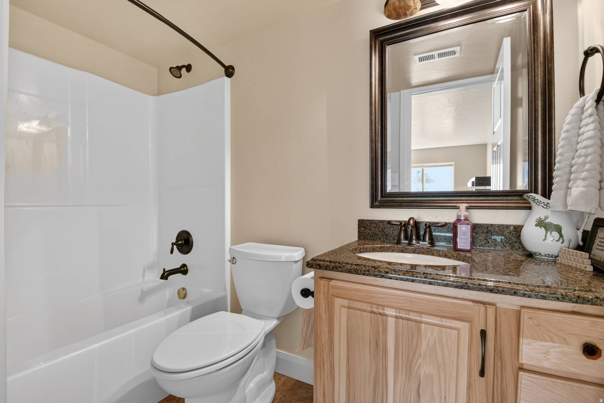 JOHANSEN LOT 4 - Residential