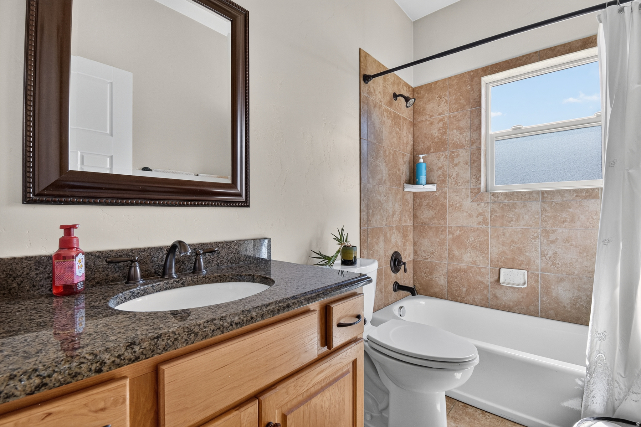 JOHANSEN LOT 4 - Residential