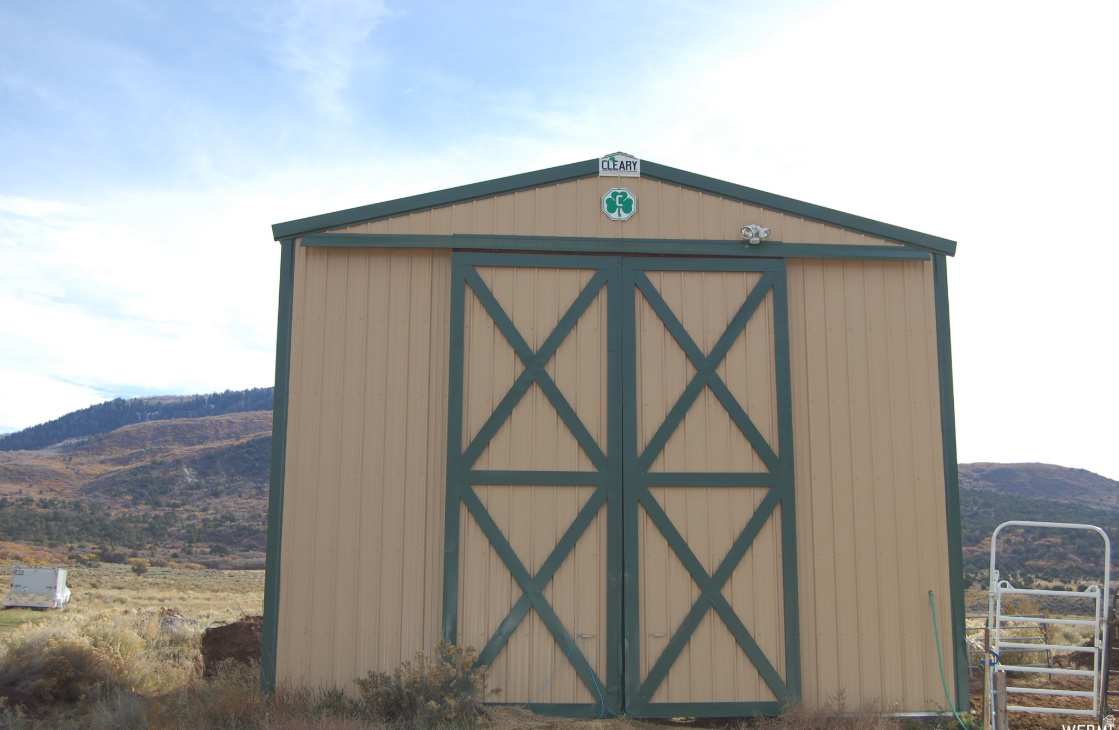 JOHANSEN LOT 4 - Residential