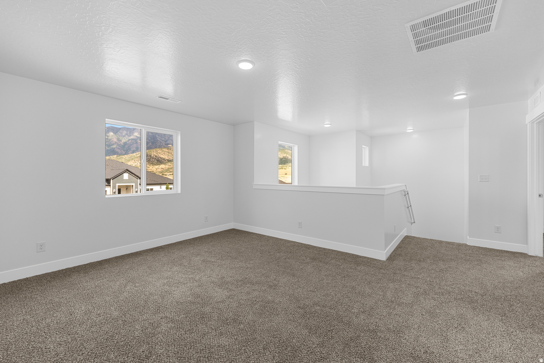 MAPLE MOUNTAIN - Residential
