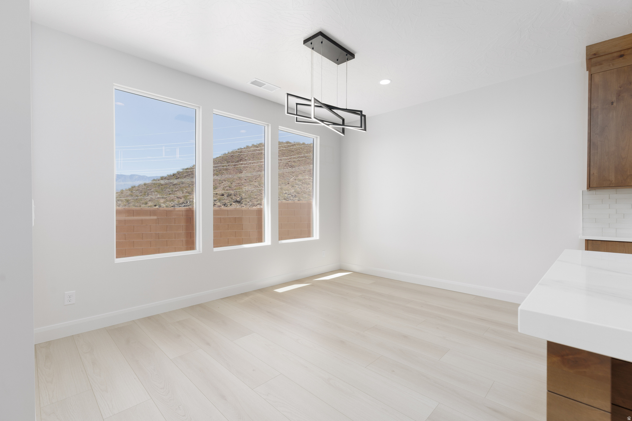 PAINTED SANDS - Residential