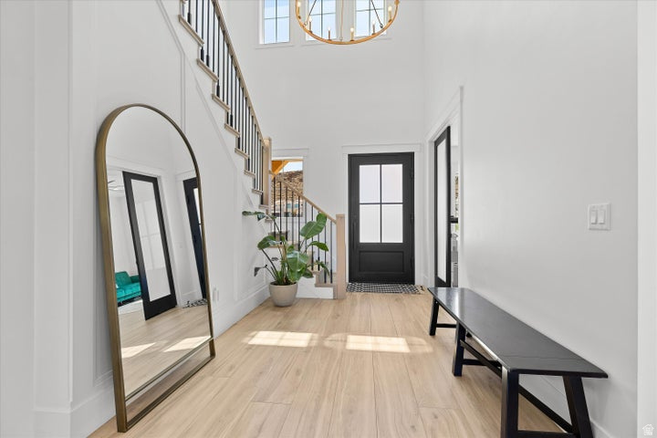 TEAKWOOD 5 - Residential