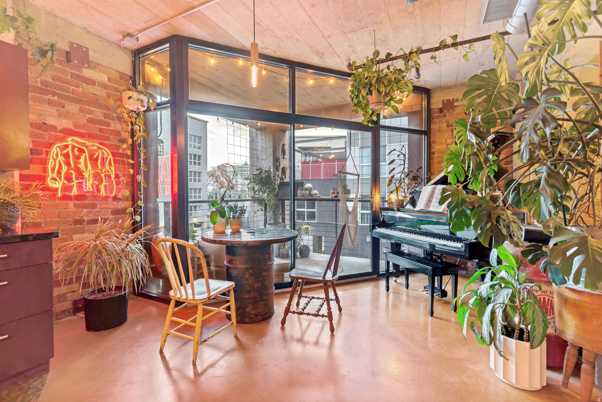WESTGATE LOFTS - Residential