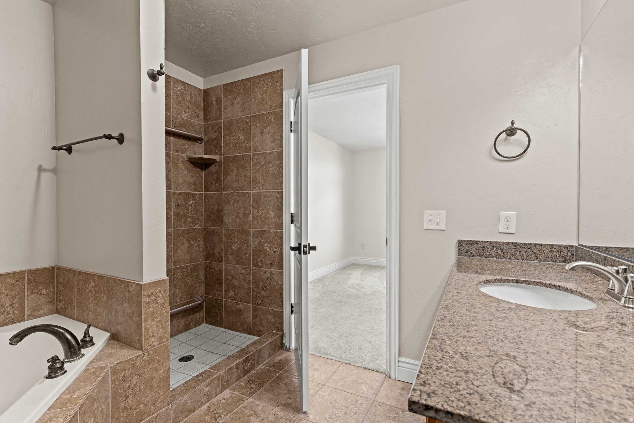 NORTH RIDGE - Residential