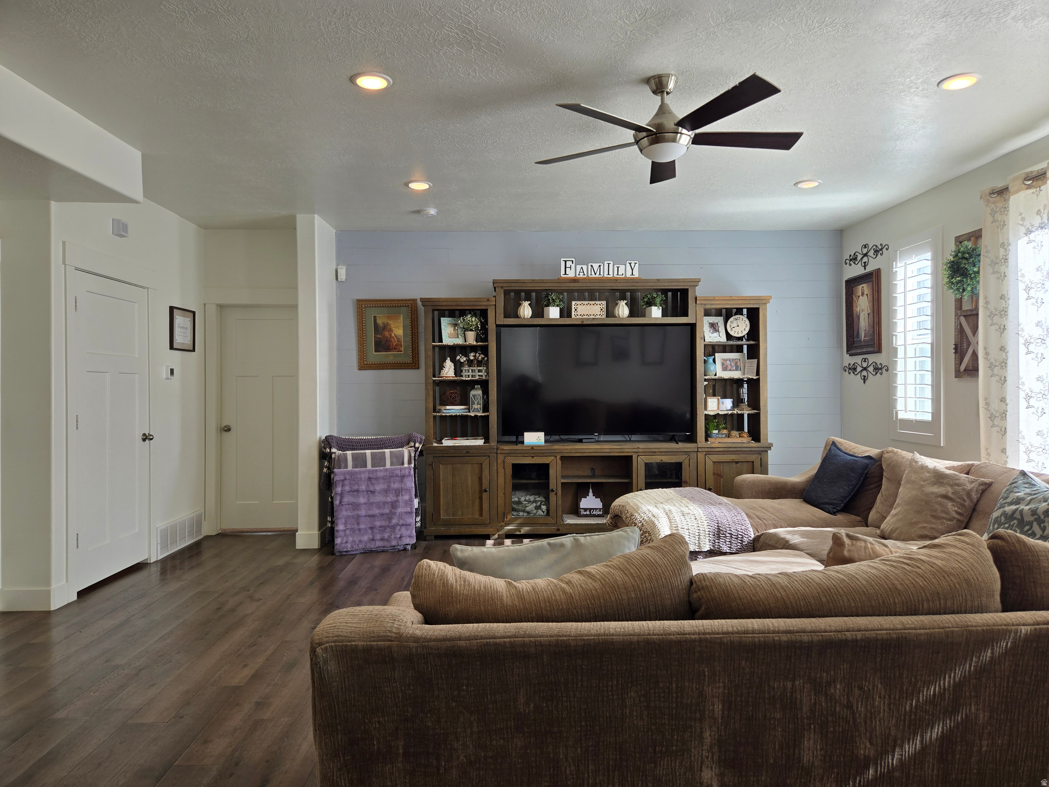 ASHLEE RIDGE - Residential