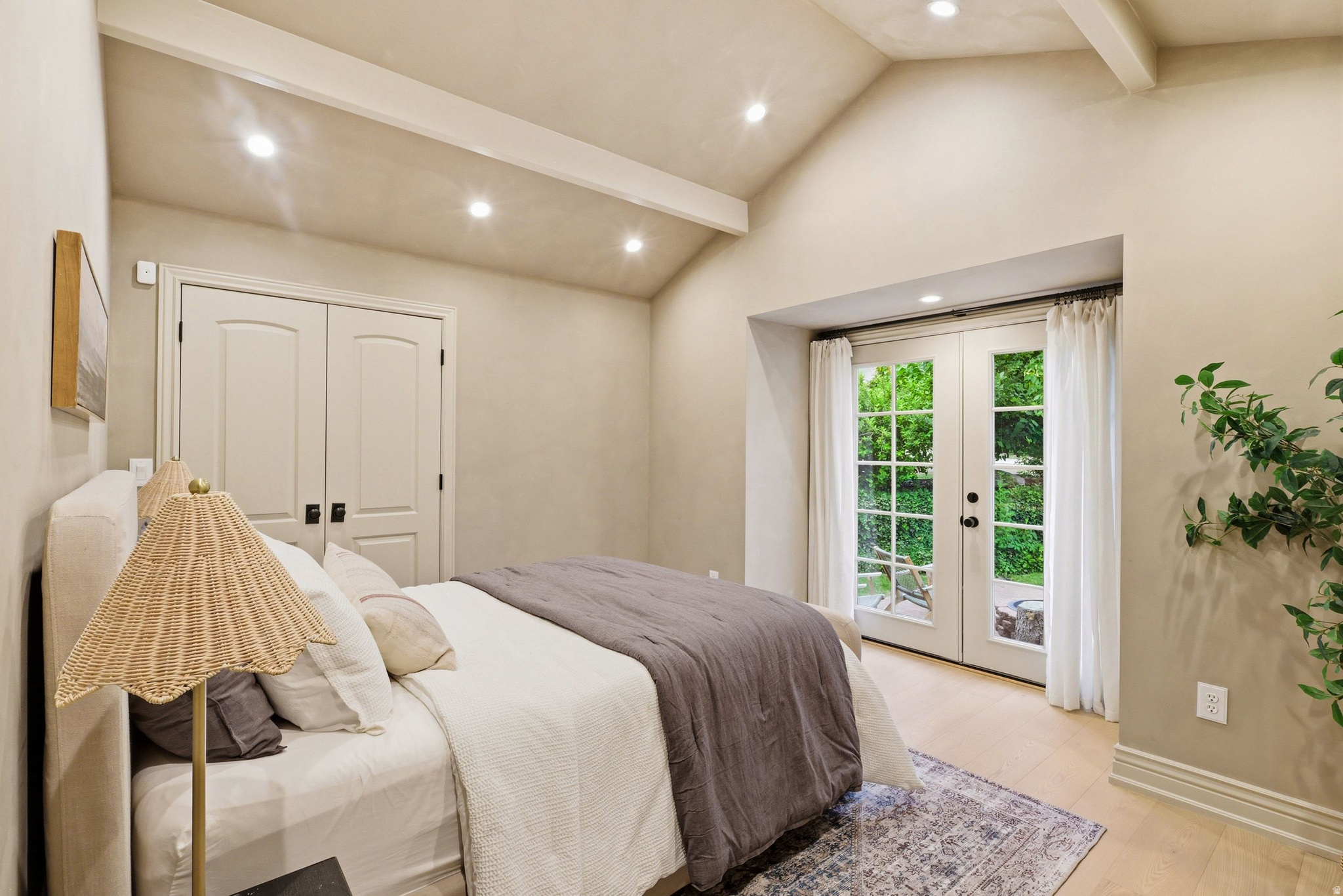 INDIAN HILLS - Residential