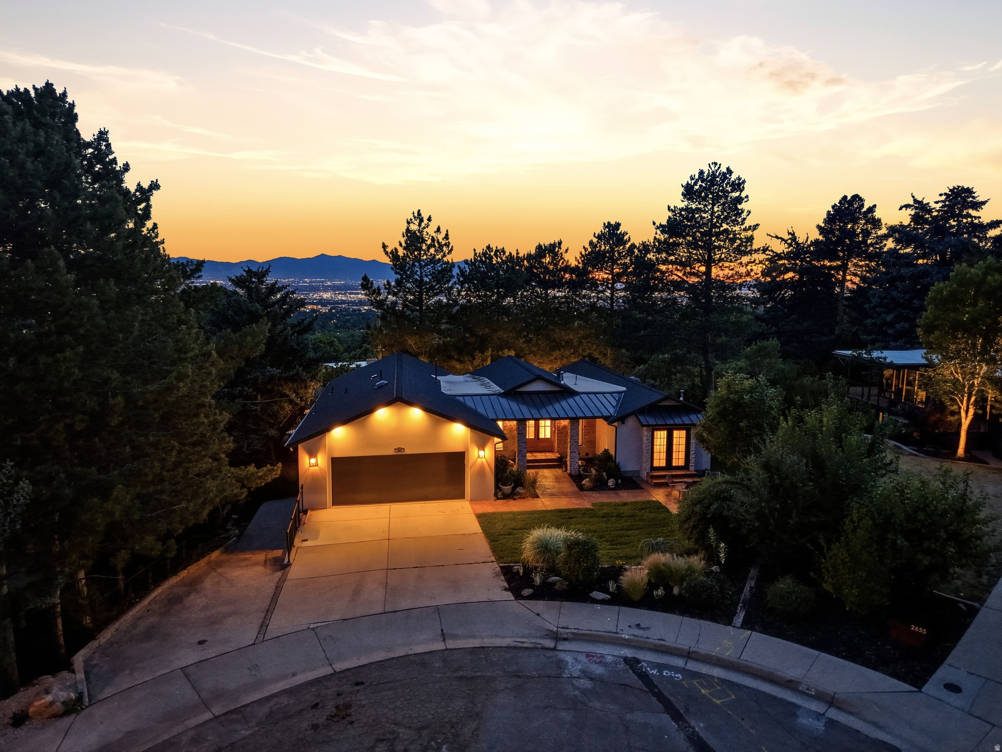 INDIAN HILLS - Residential