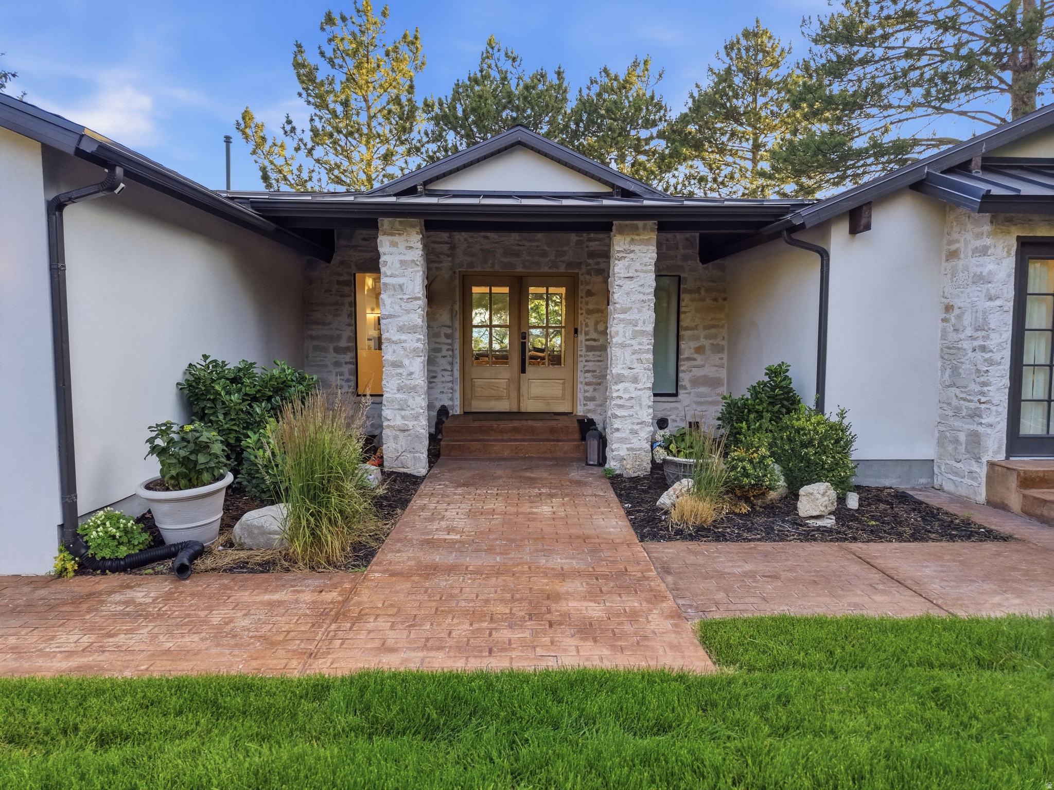 INDIAN HILLS - Residential