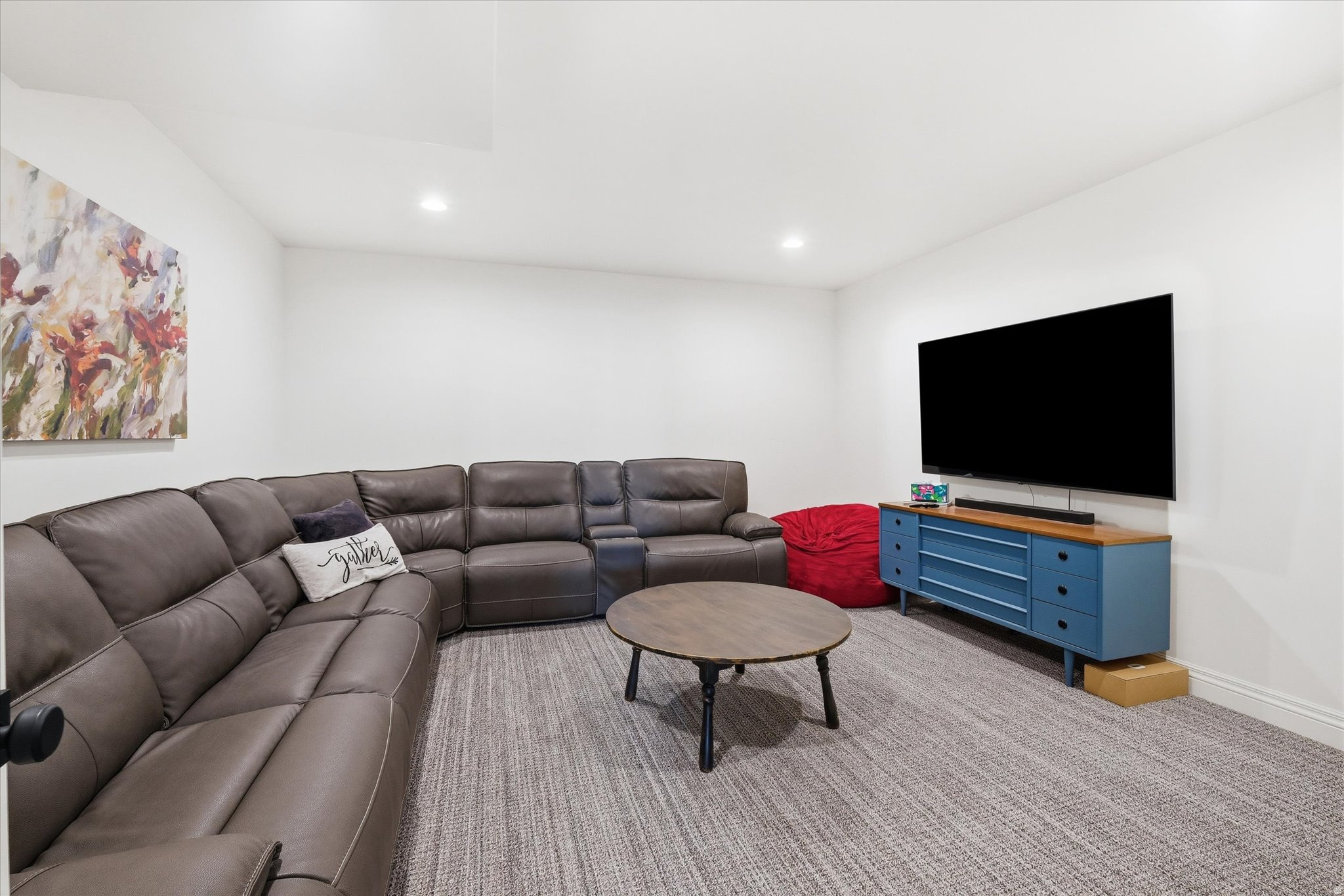 HAMPSHIRE ESTATES - Residential