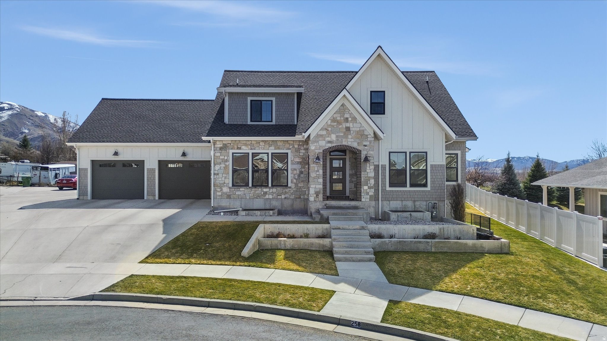 HAMPSHIRE ESTATES - Residential