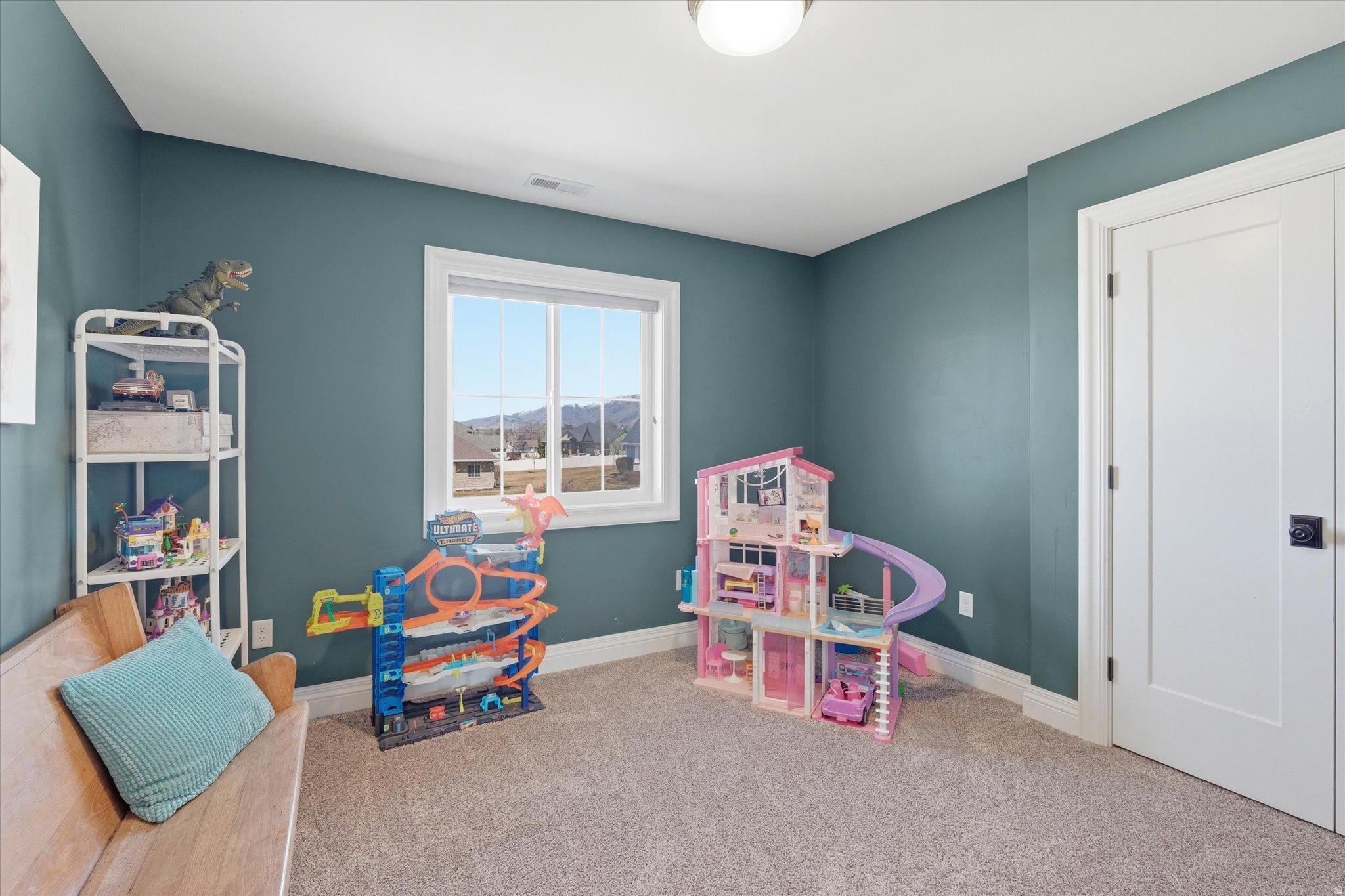 HAMPSHIRE ESTATES - Residential