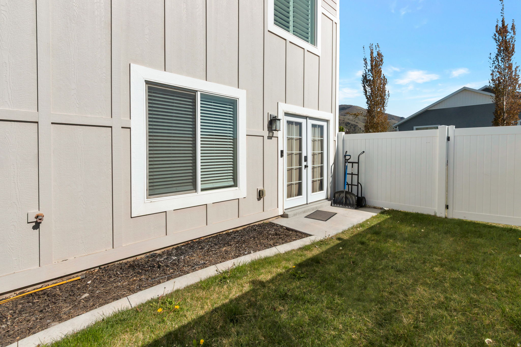 MOND-AIRE HEIGHTS SU - Residential