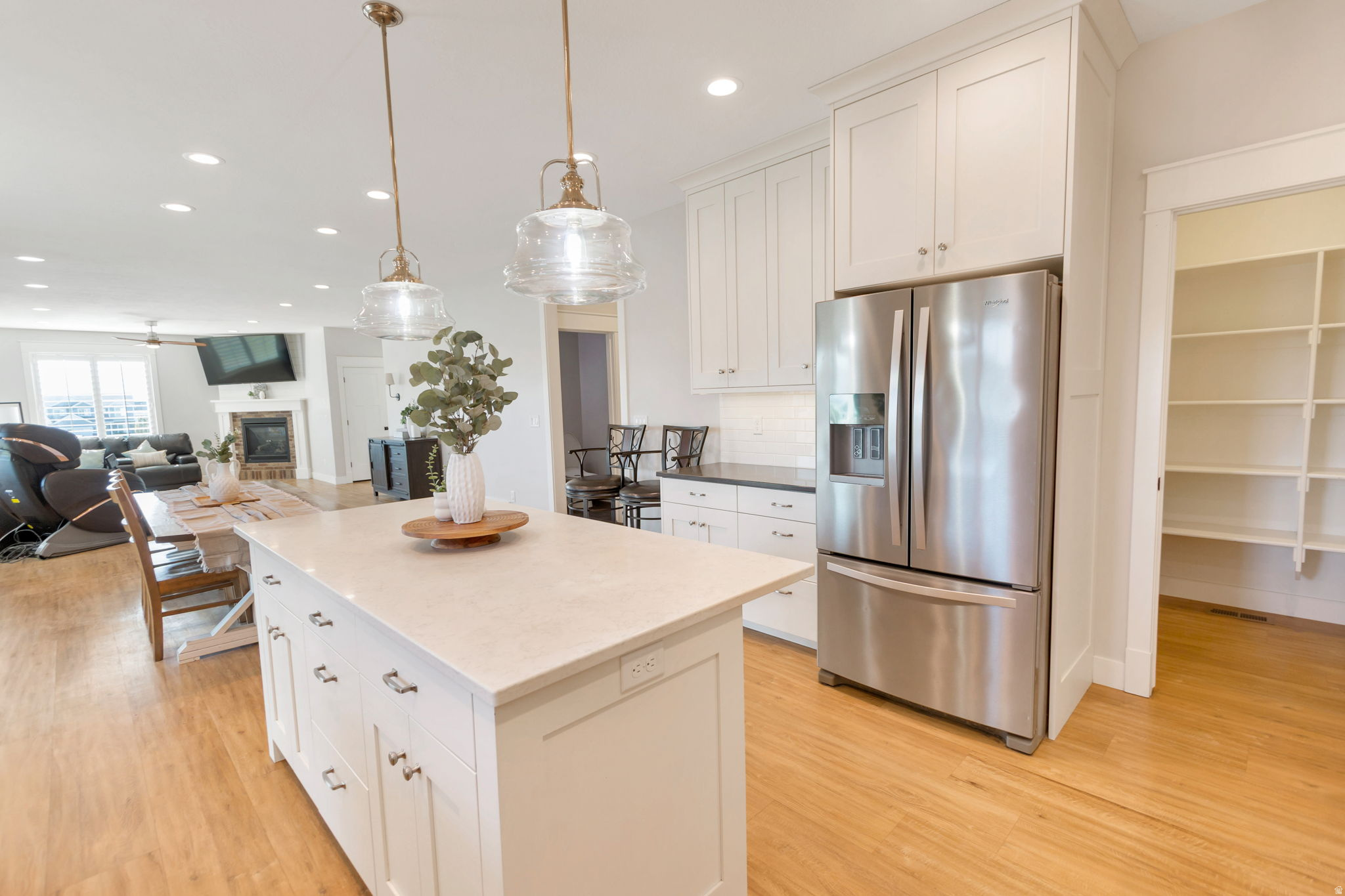 MOND-AIRE HEIGHTS SU - Residential