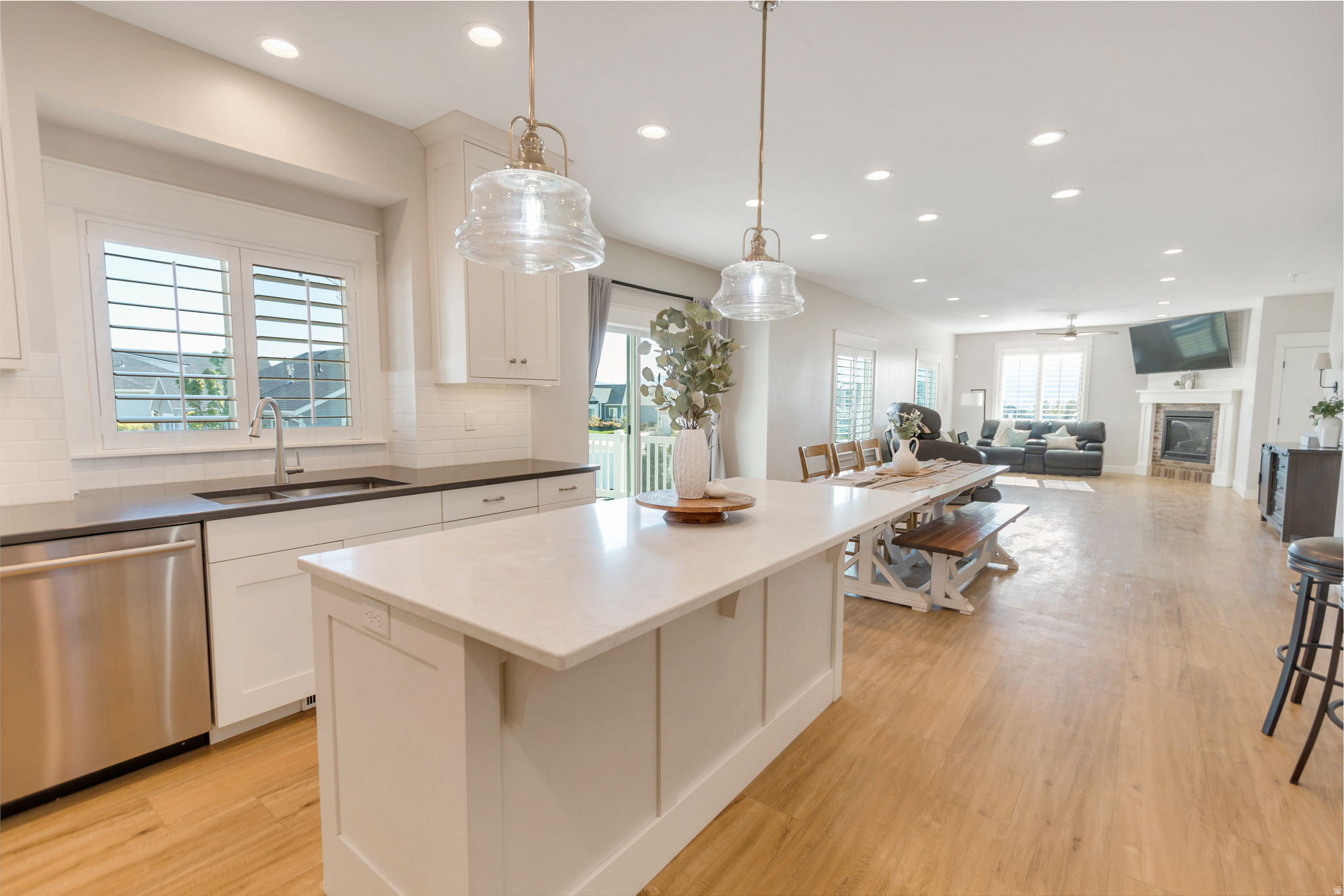 MOND-AIRE HEIGHTS SU - Residential
