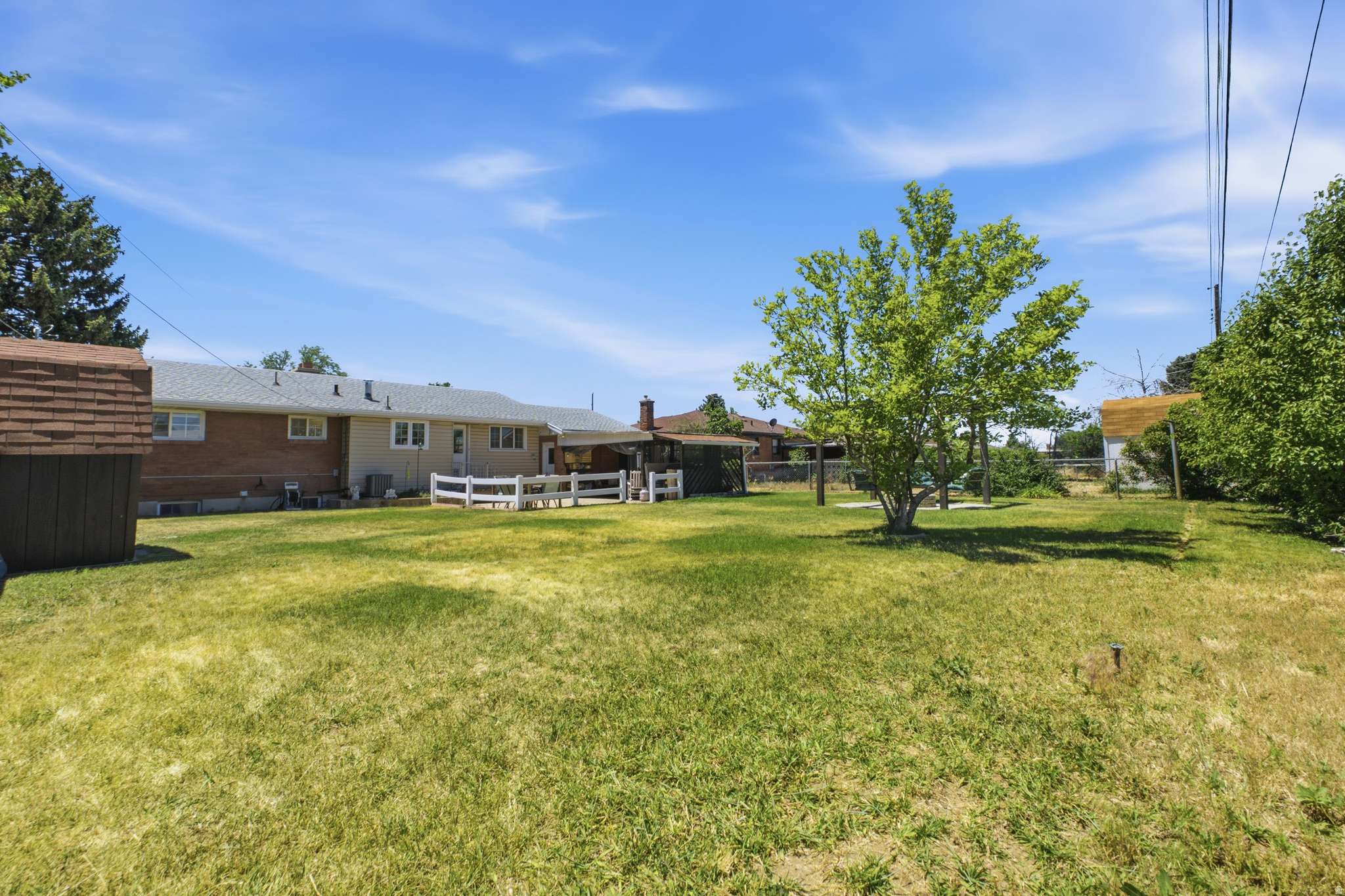 DONITA - Residential