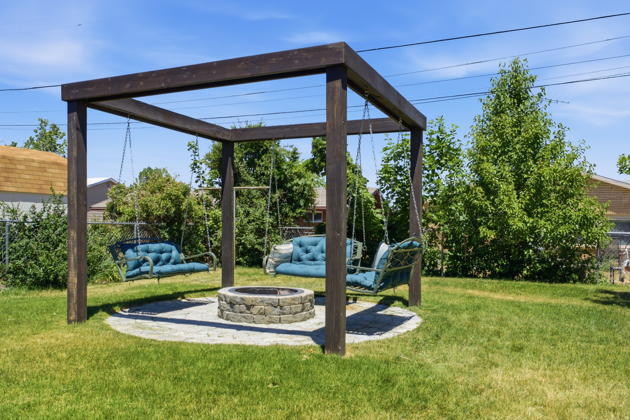 DONITA - Residential