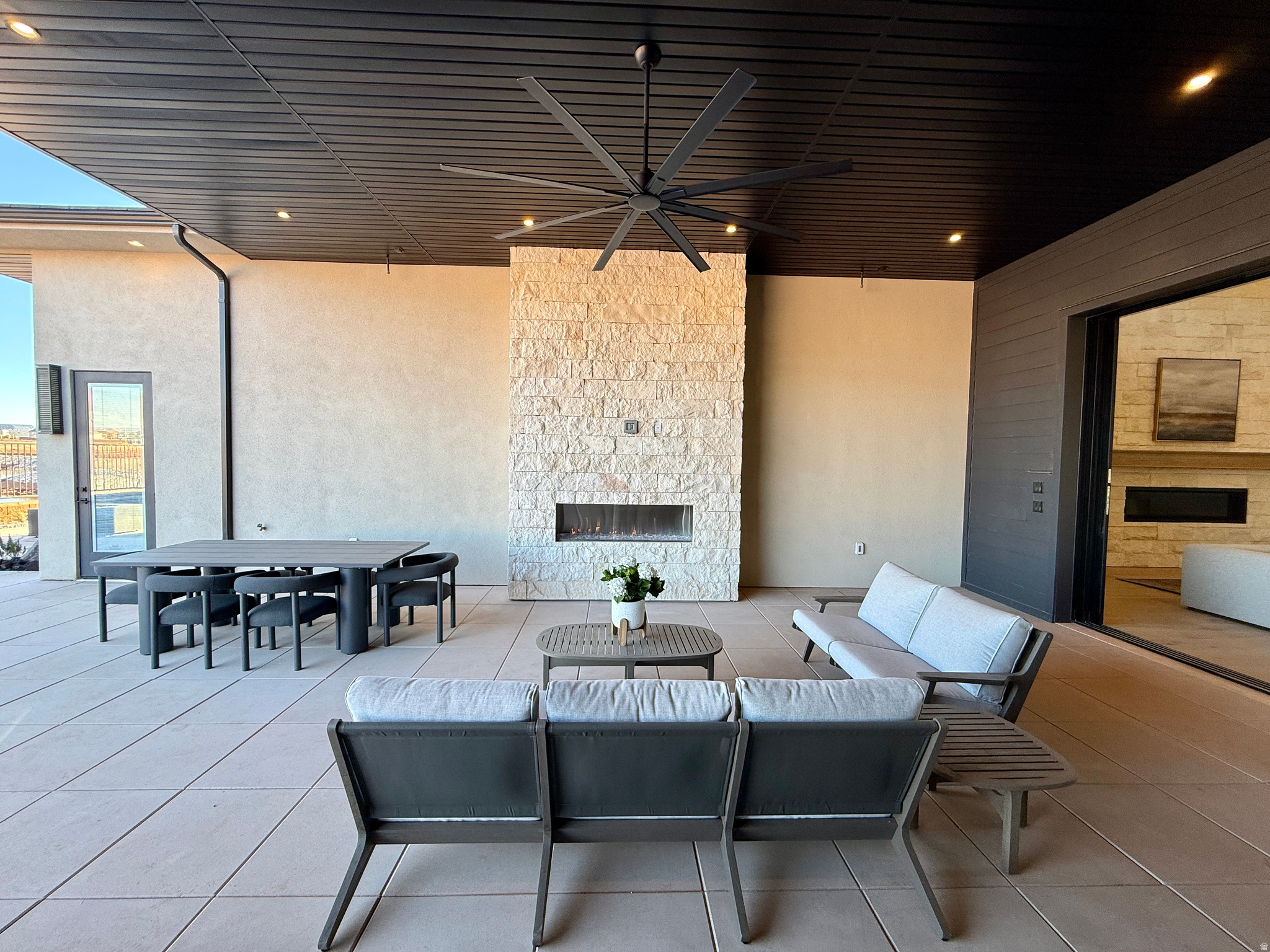 LAKESIDE AT STUCKI FARMS - Residential