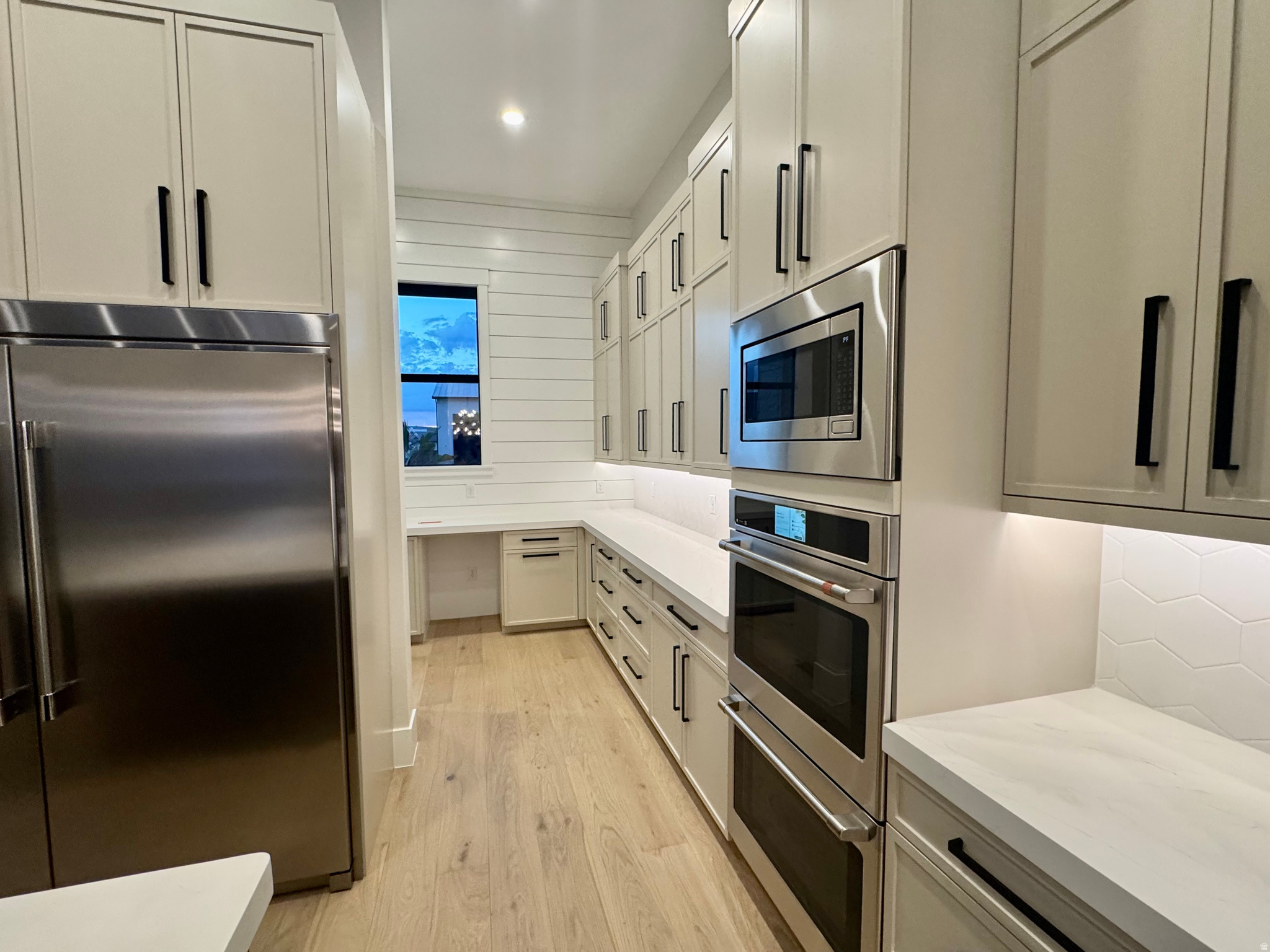 LAKESIDE AT STUCKI FARMS - Residential