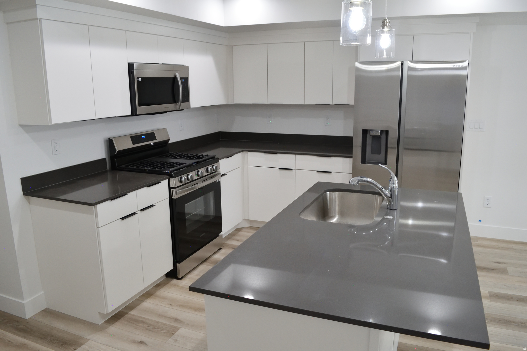 MEADOW CREEK RIDGE - Residential