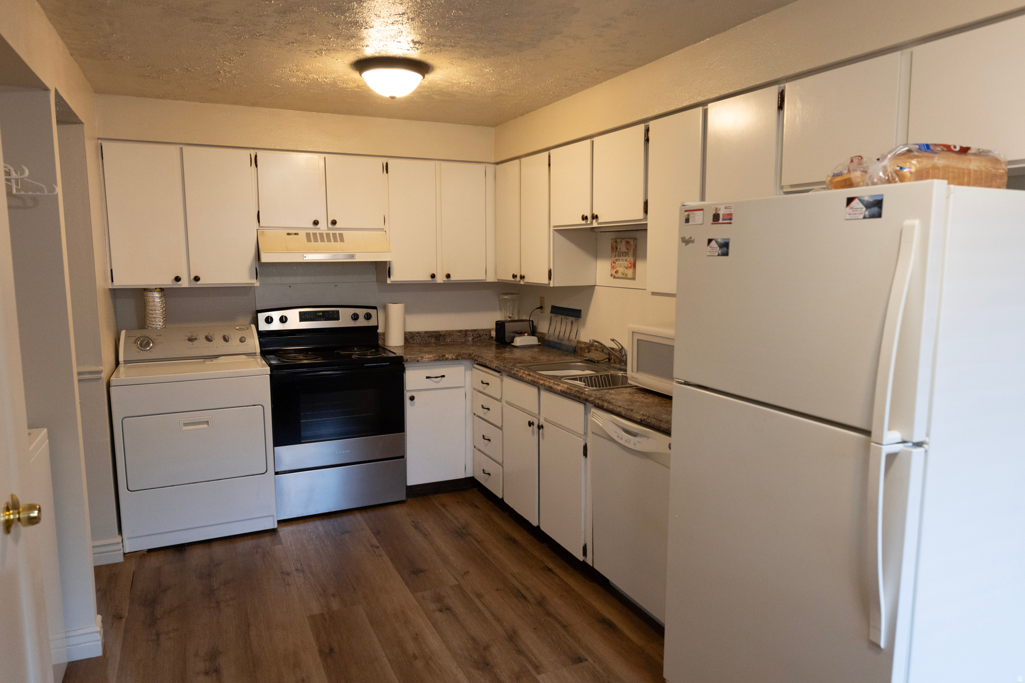 LAKEVIEW - Residential