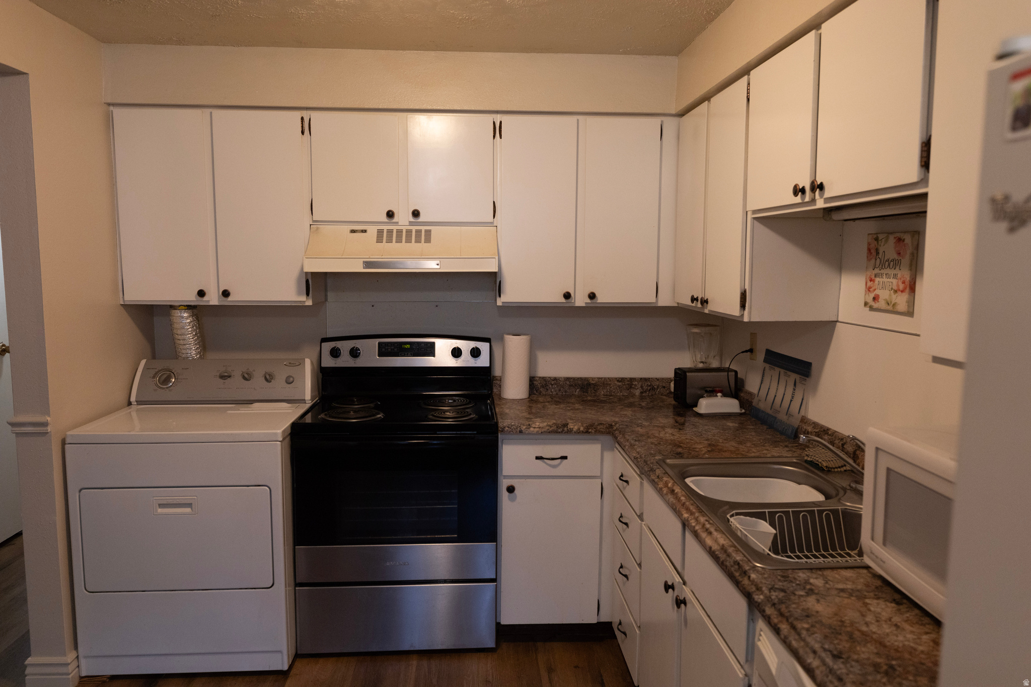 LAKEVIEW - Residential