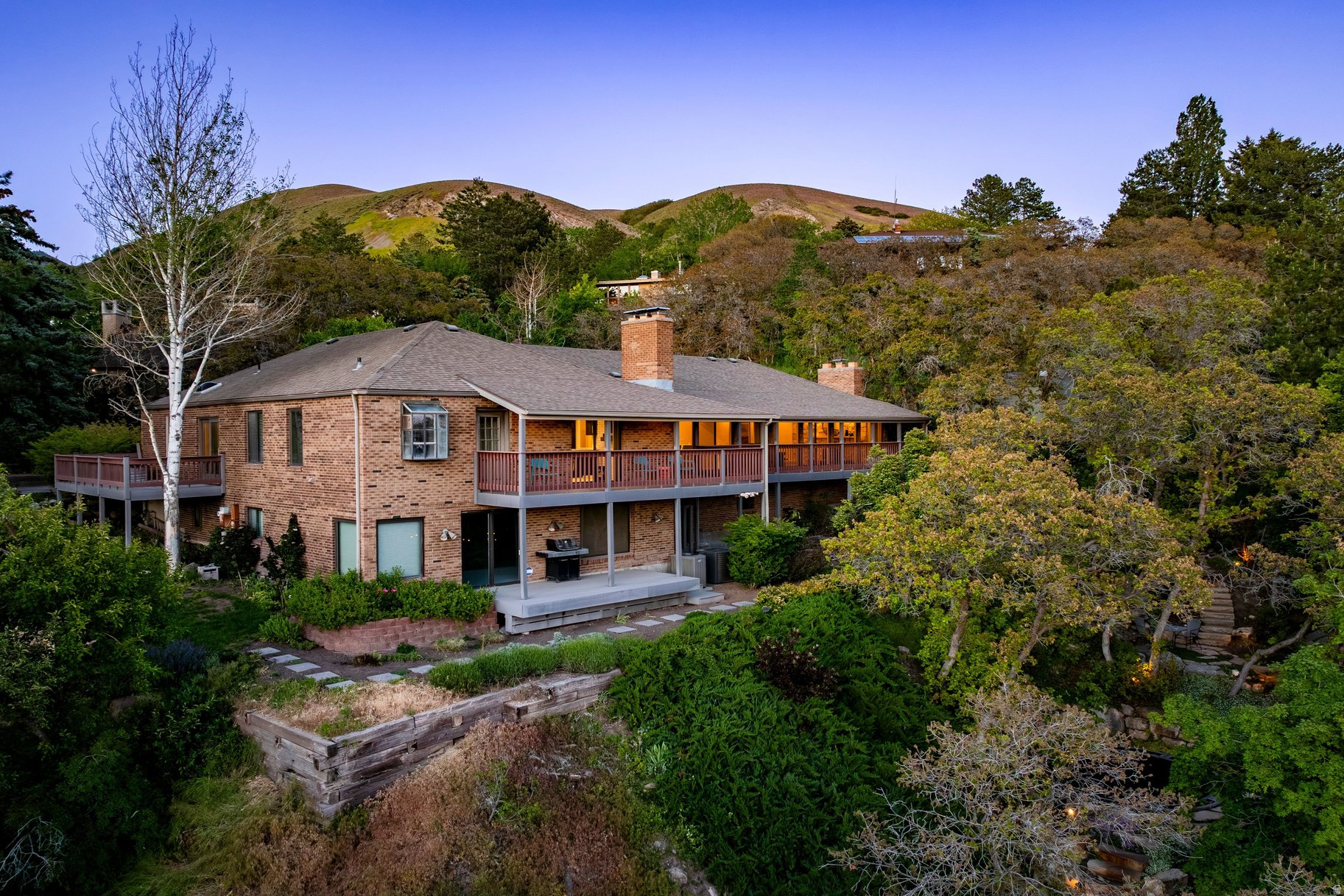 ARLINGTON HILLS - Residential