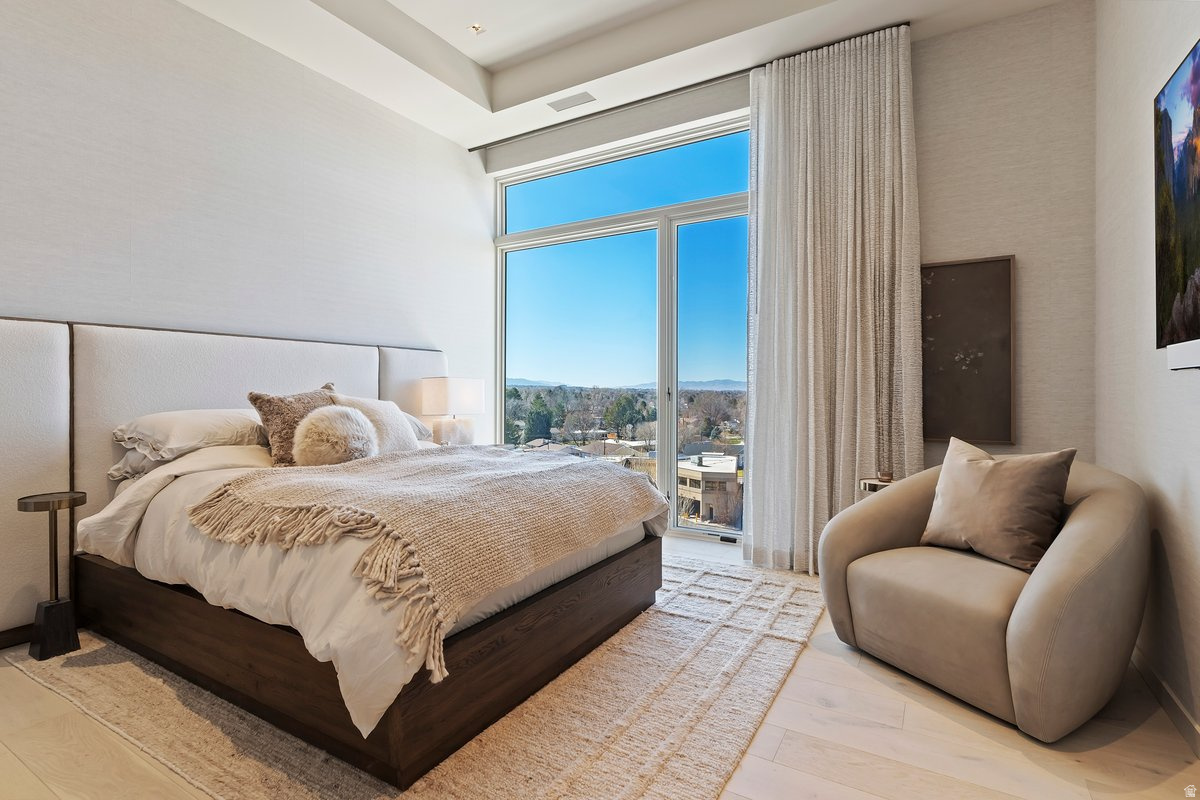 HOLLADAY HILLS - Residential