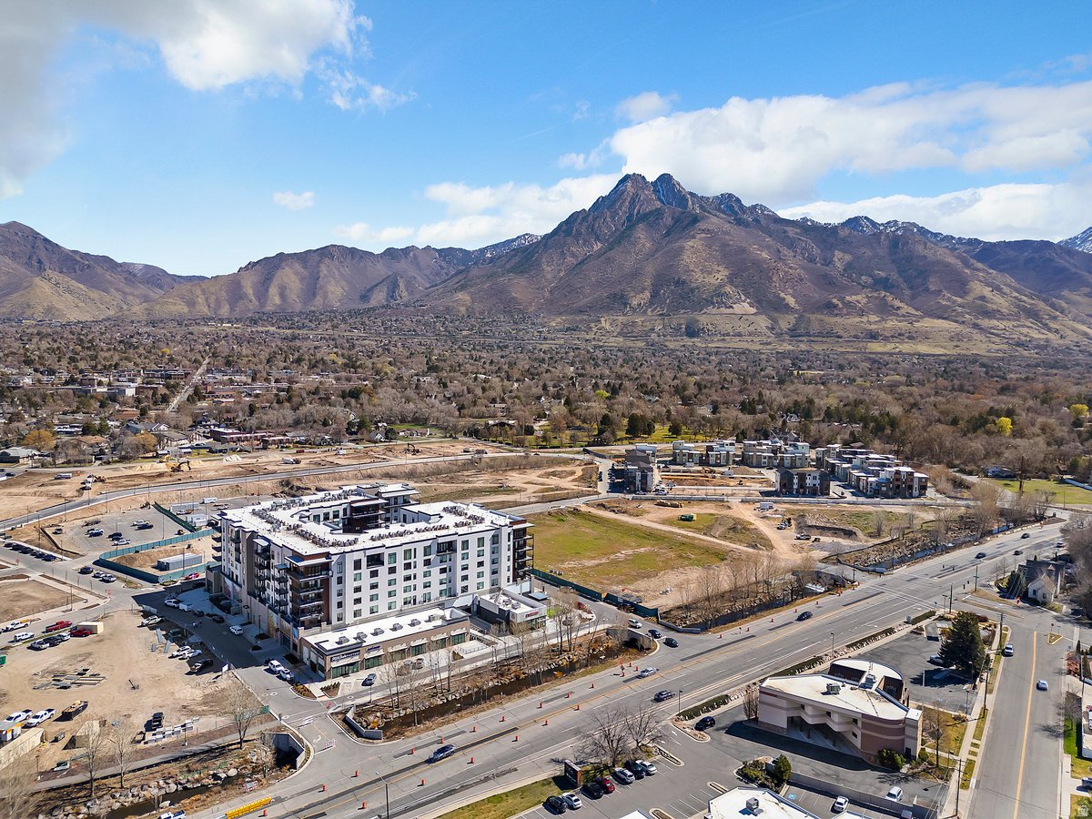 HOLLADAY HILLS - Residential