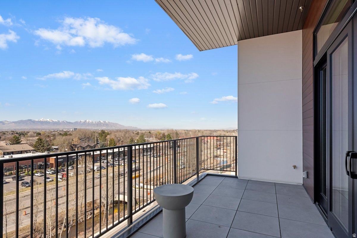 HOLLADAY HILLS - Residential