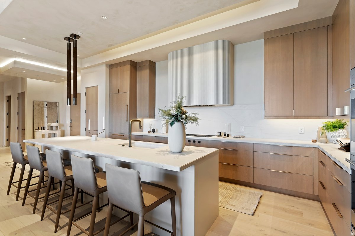 HOLLADAY HILLS - Residential