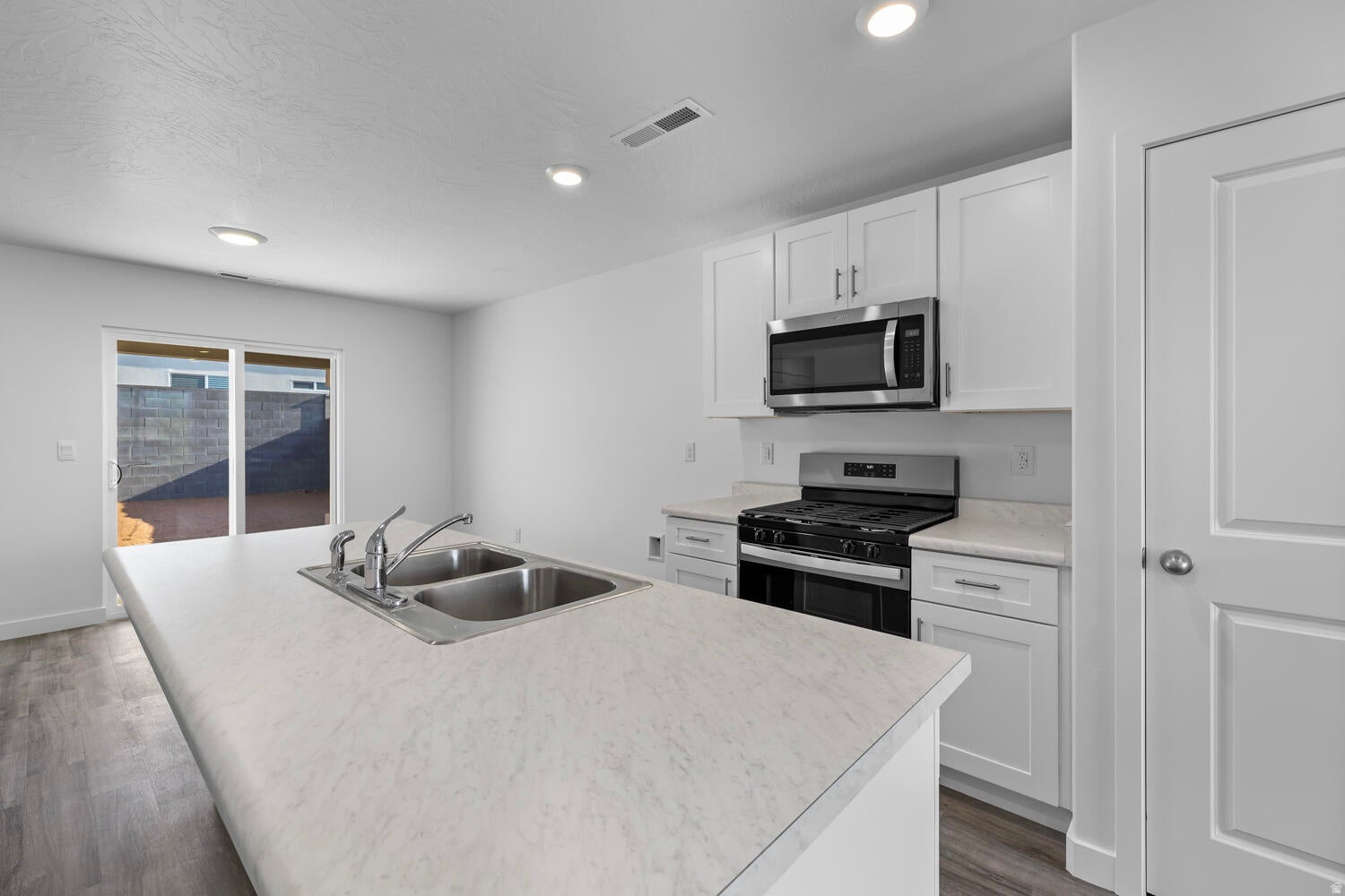 LONG VALLEY - Residential