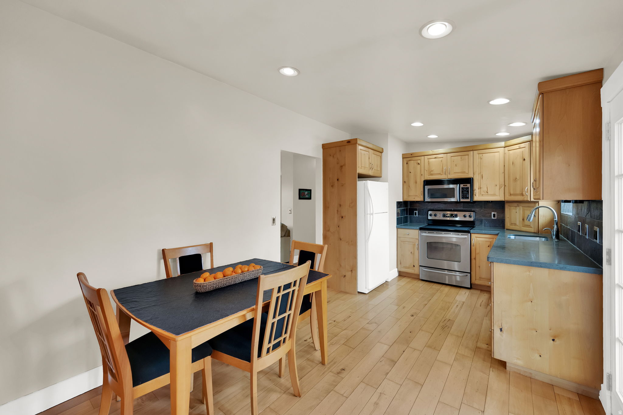 JORDAN GROVE - Residential
