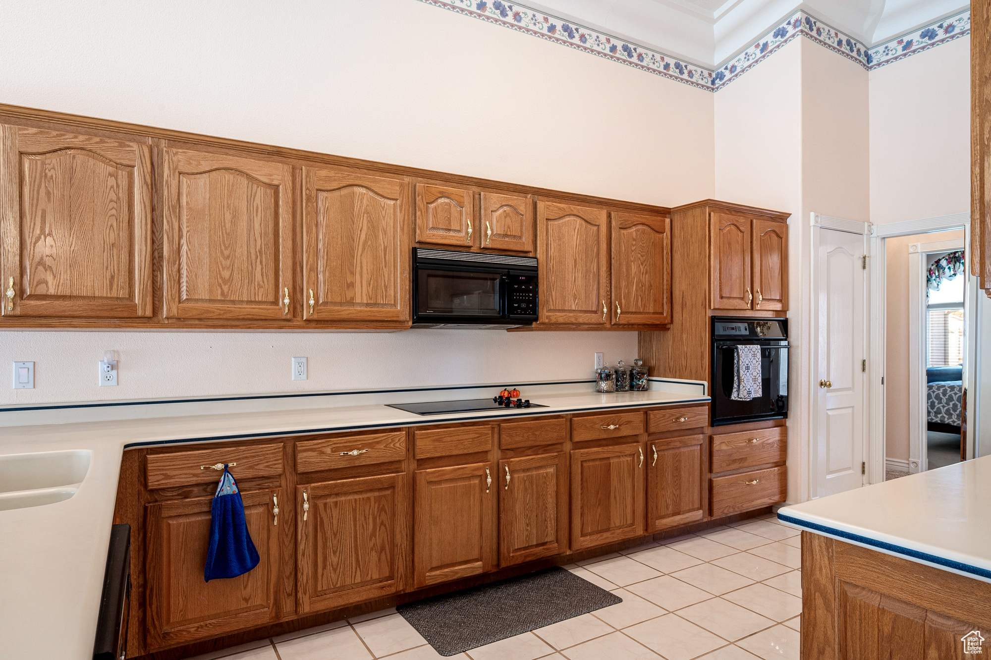 CRYSTAL LAKES - Residential