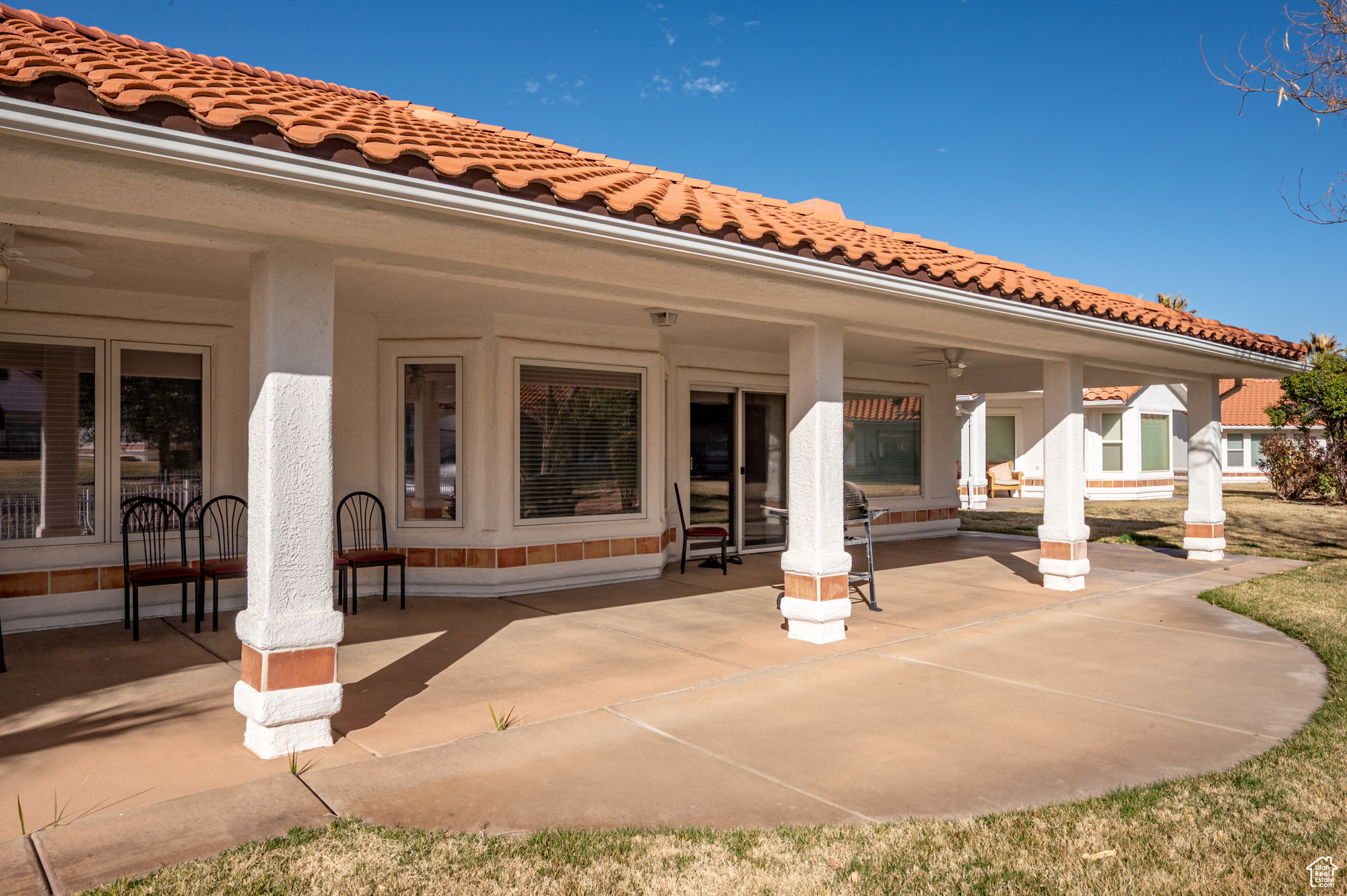 CRYSTAL LAKES - Residential