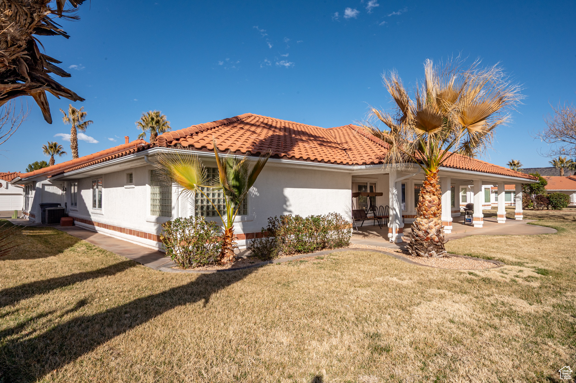 CRYSTAL LAKES - Residential