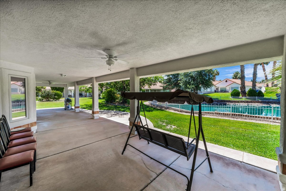 CRYSTAL LAKES - Residential