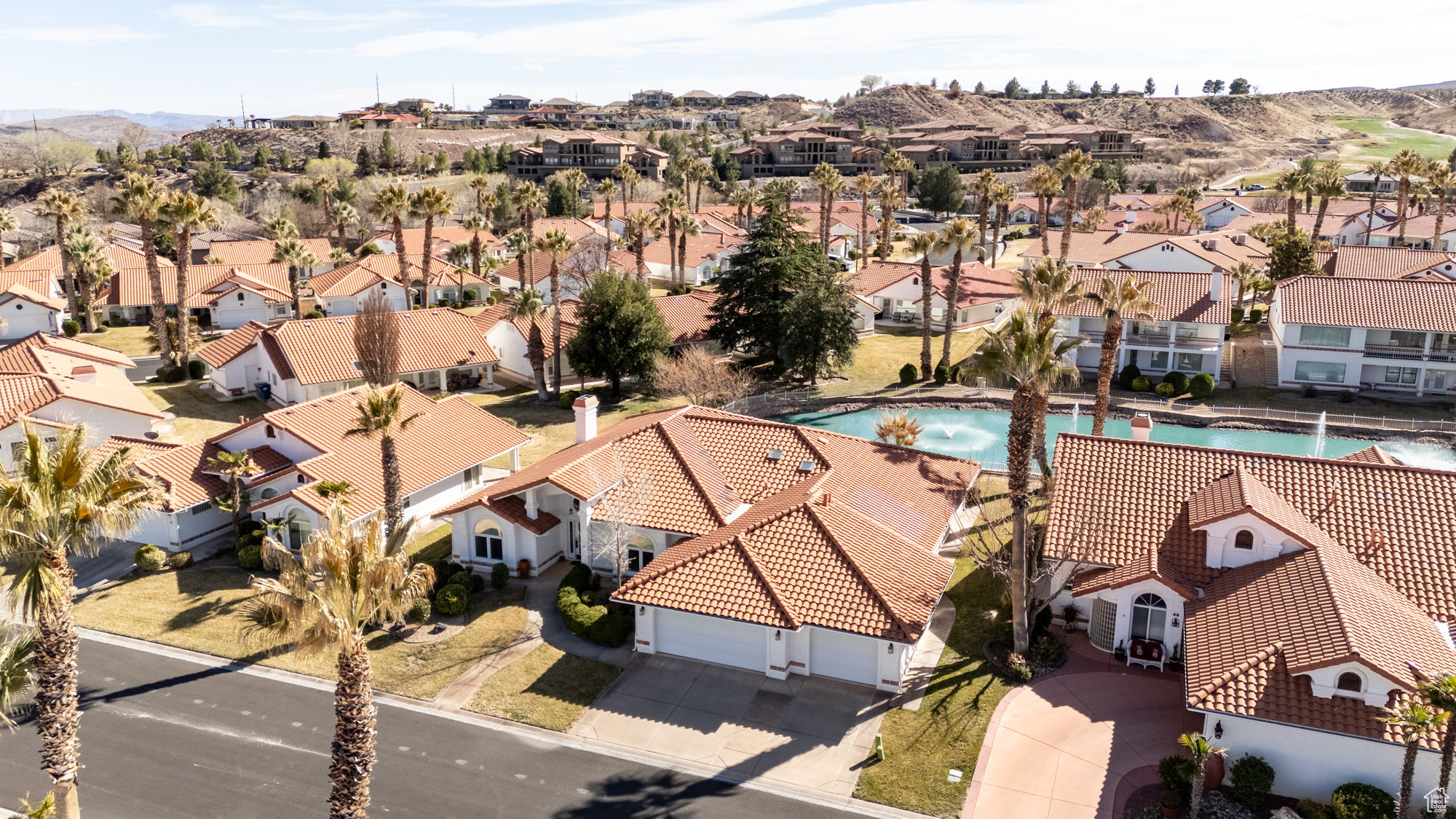 CRYSTAL LAKES - Residential