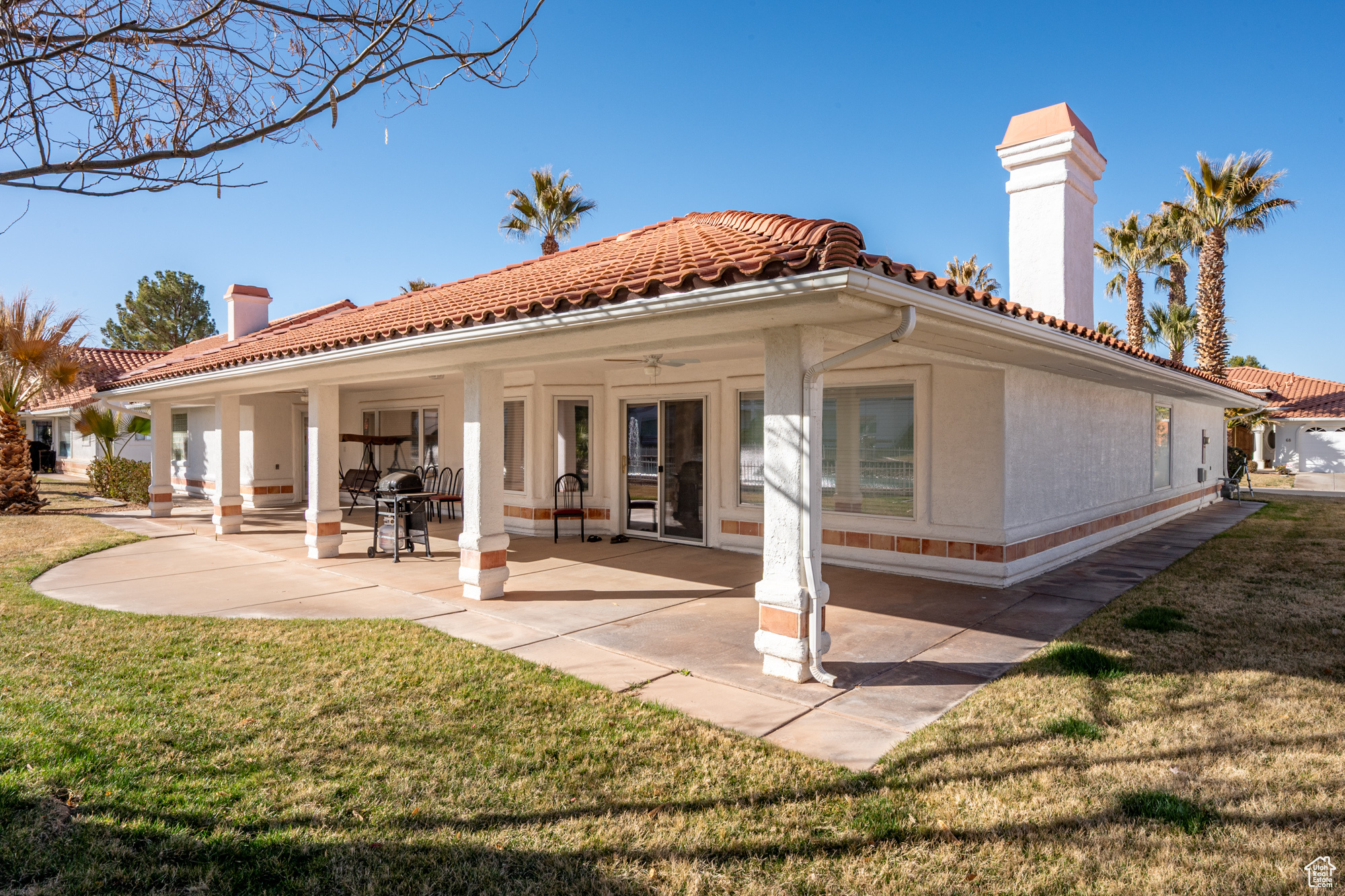 CRYSTAL LAKES - Residential