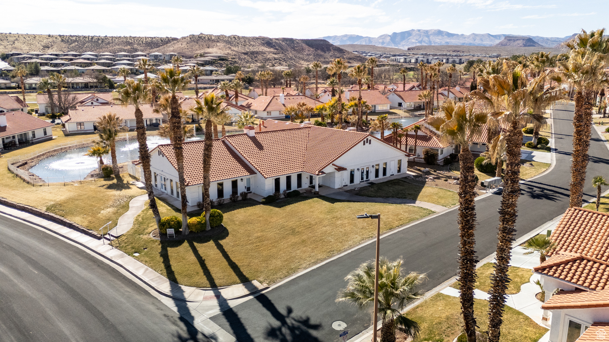 CRYSTAL LAKES - Residential