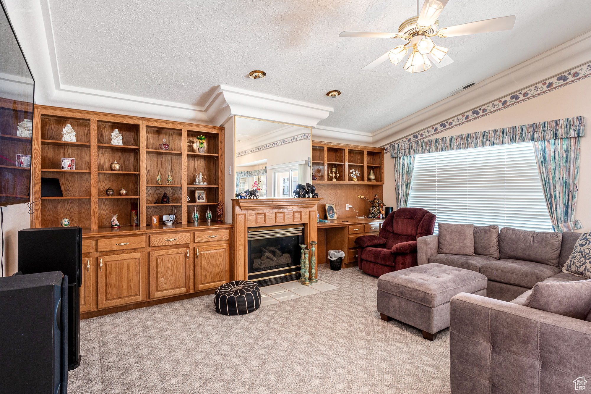 CRYSTAL LAKES - Residential