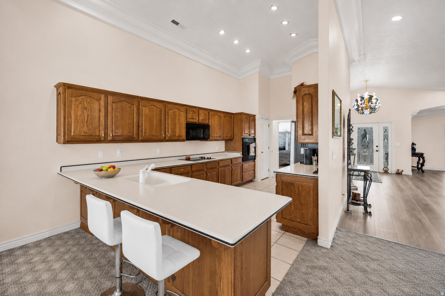 CRYSTAL LAKES - Residential