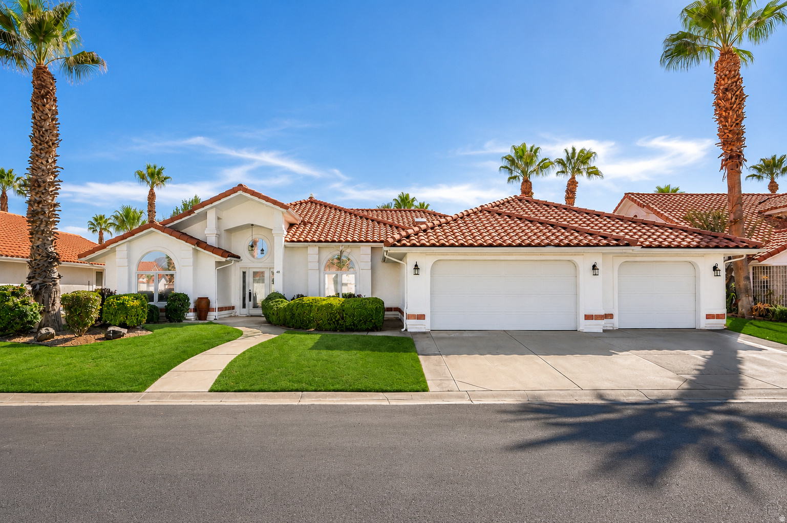 CRYSTAL LAKES - Residential