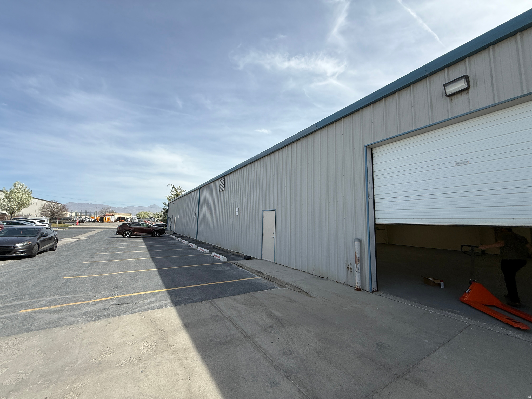 WEDELCO INDUSTRIAL - Commercial Lease