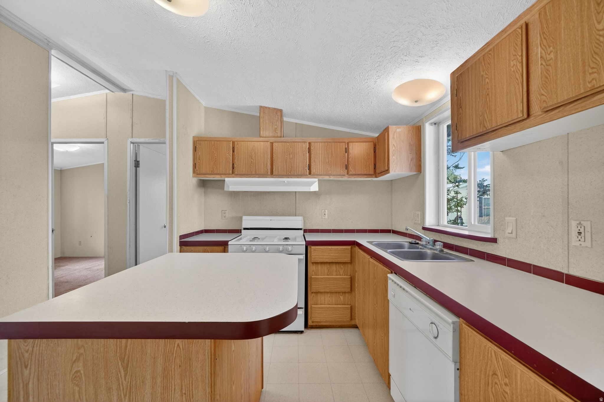MEADOWBROOK - Residential