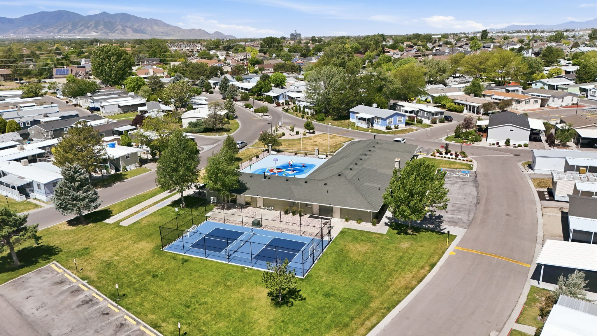 MEADOWBROOK - Residential