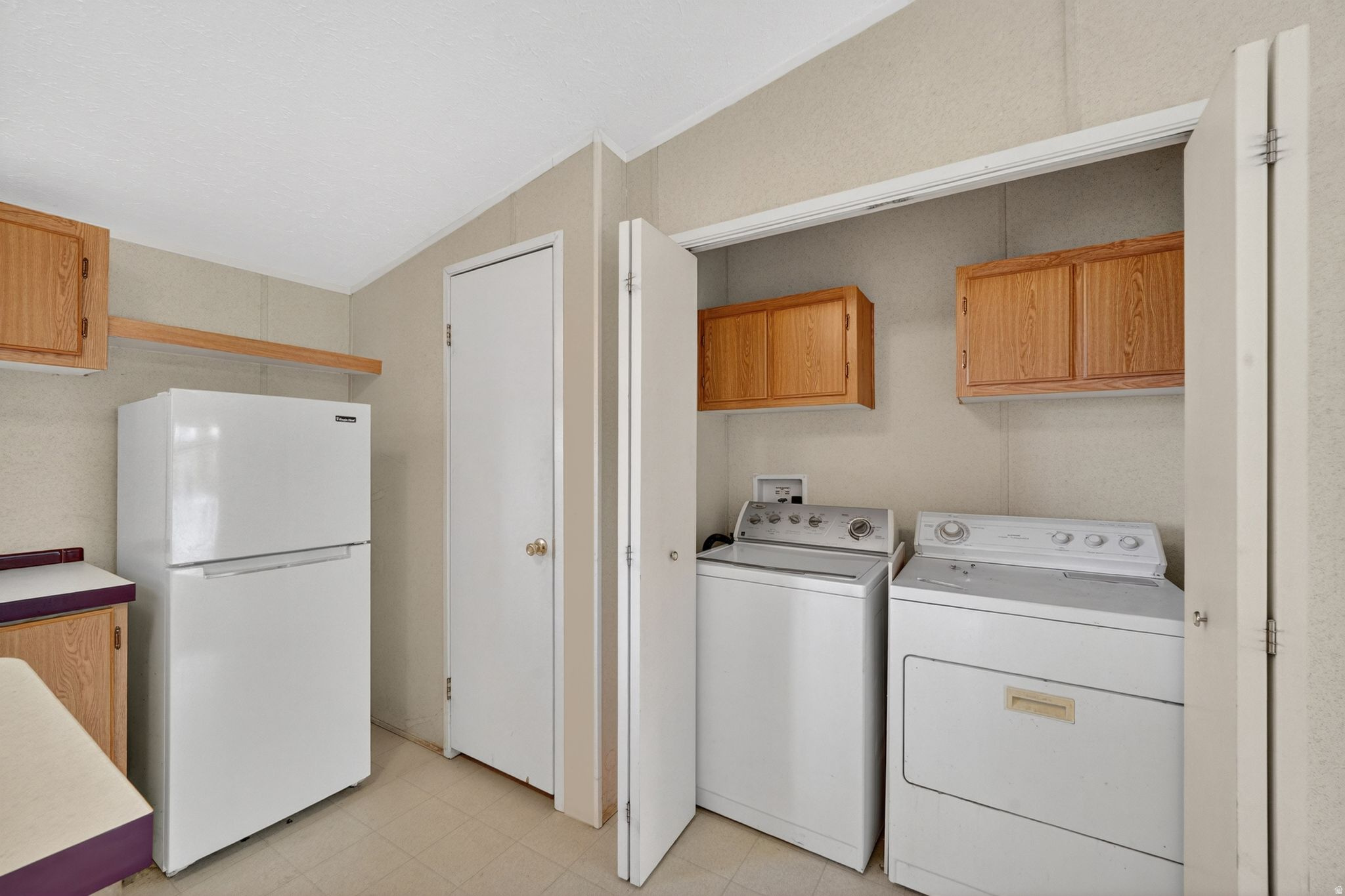 MEADOWBROOK - Residential