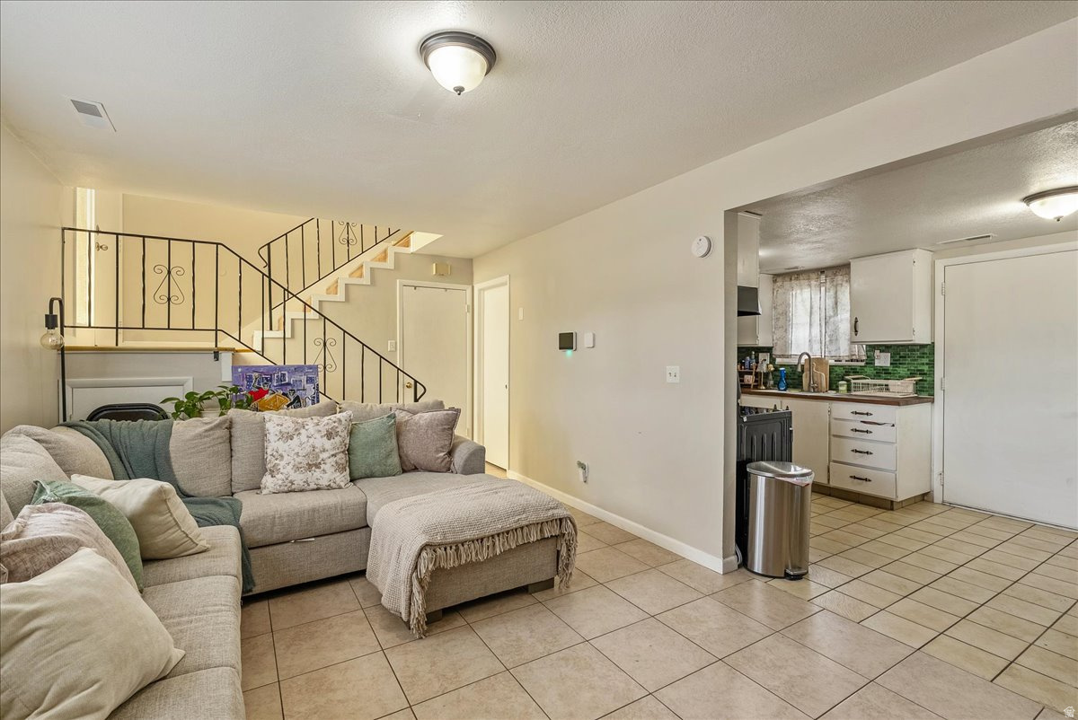 MONTEREY GARDENS SUB - Residential