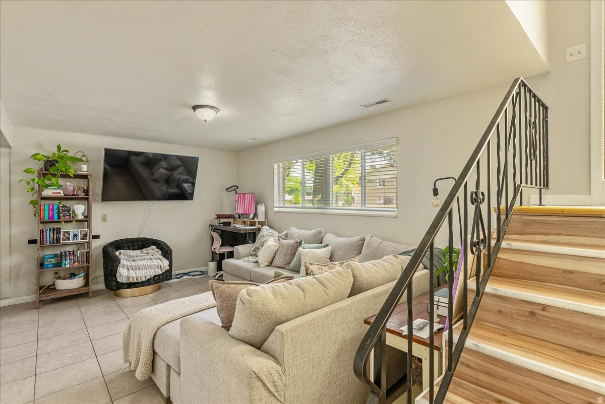 MONTEREY GARDENS SUB - Residential
