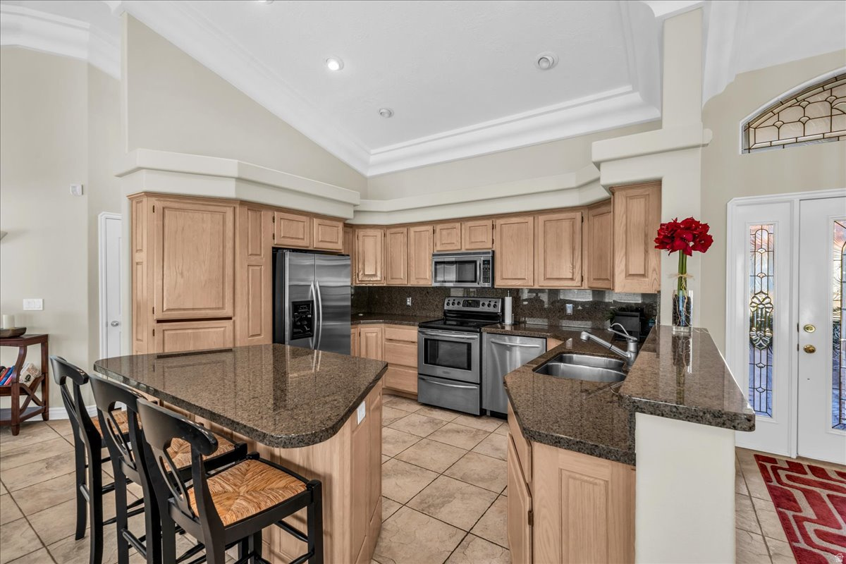 CRYSTAL LAKES TOWHOMES - Residential
